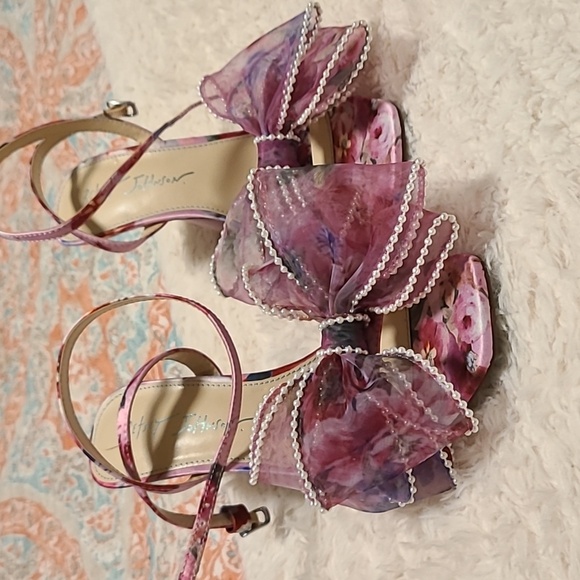 Betsey Johnson Matching Heels and Bag Flora - Picture 4 of 9